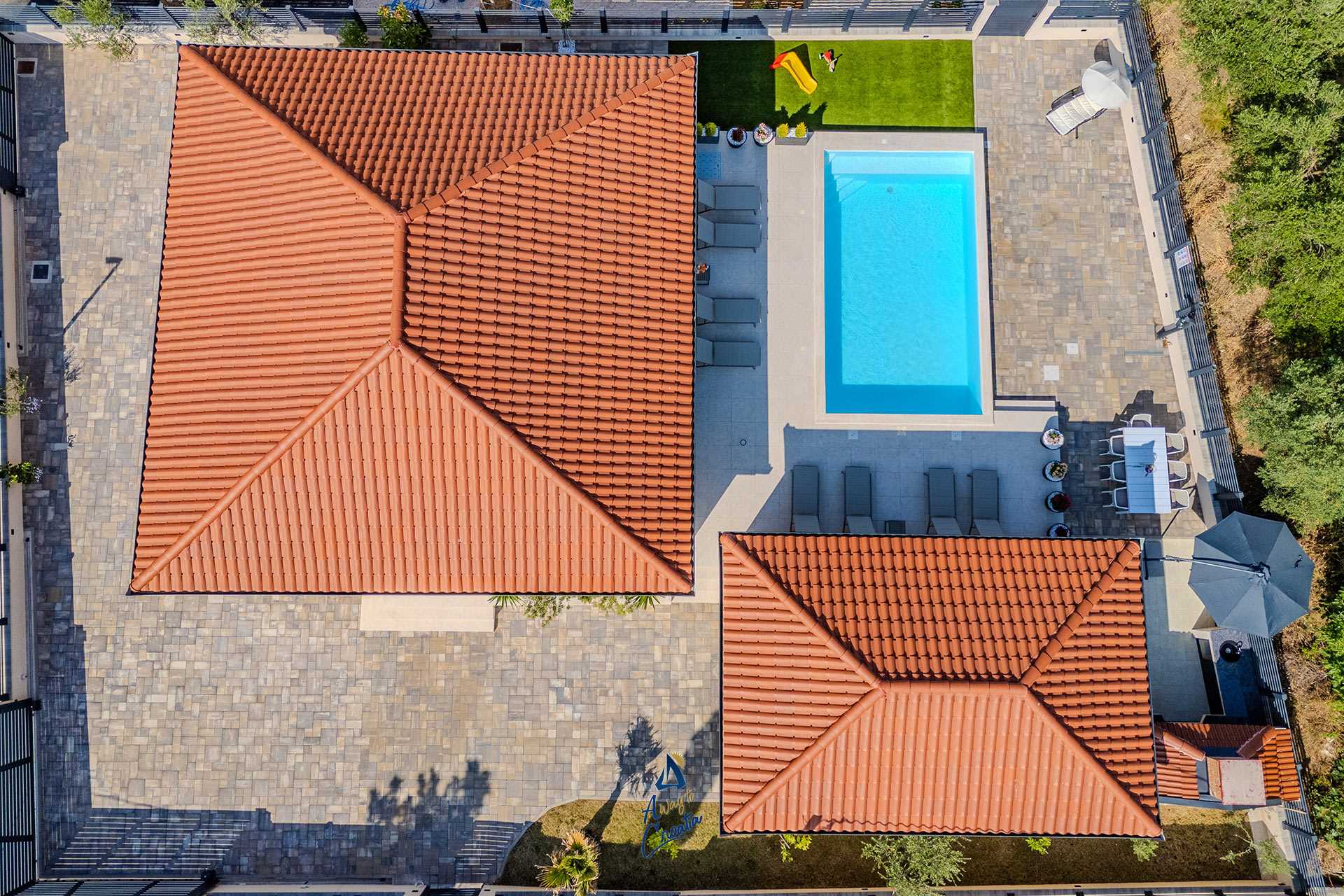 8e232176d10f4831ac15596fc6e638d6