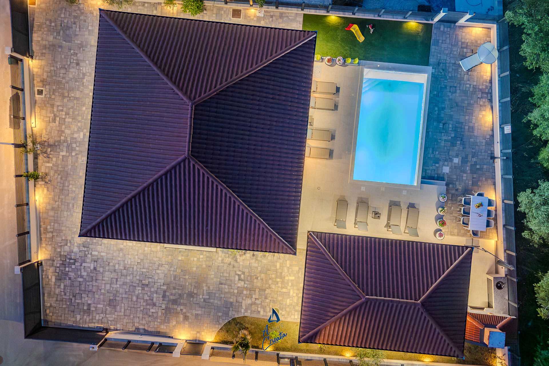 Cfe404c4c2264f2da3aac3da93db2911