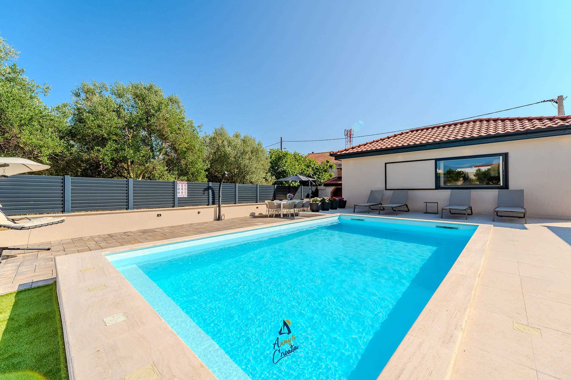 Dd03054a495d42a3802689249731ca88