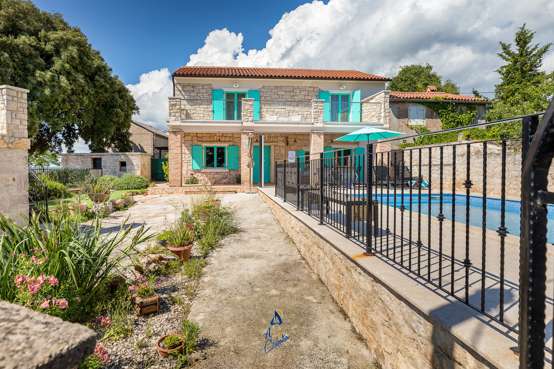 F5b7ca58d08b4174937f70e6bde1e582